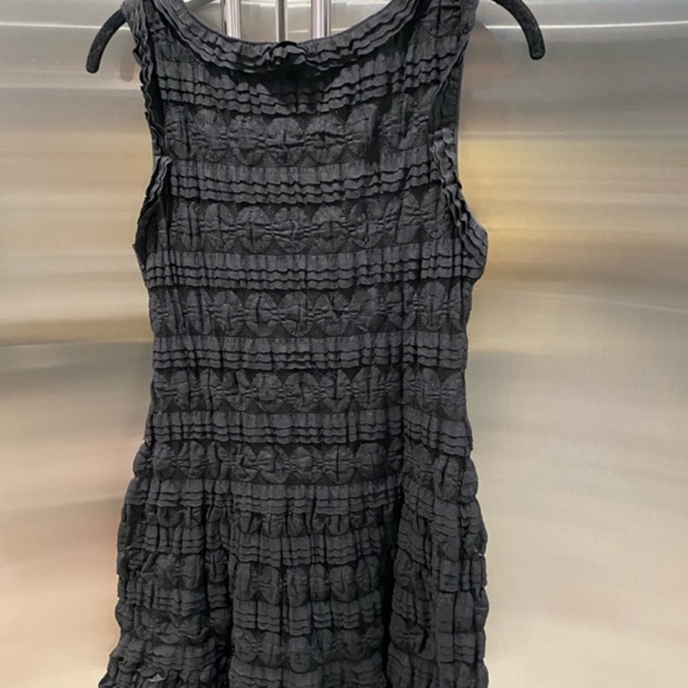 Beautiful STUDIO M black dress! Lined with a bit is stretch🖤super comfy LBD🖤